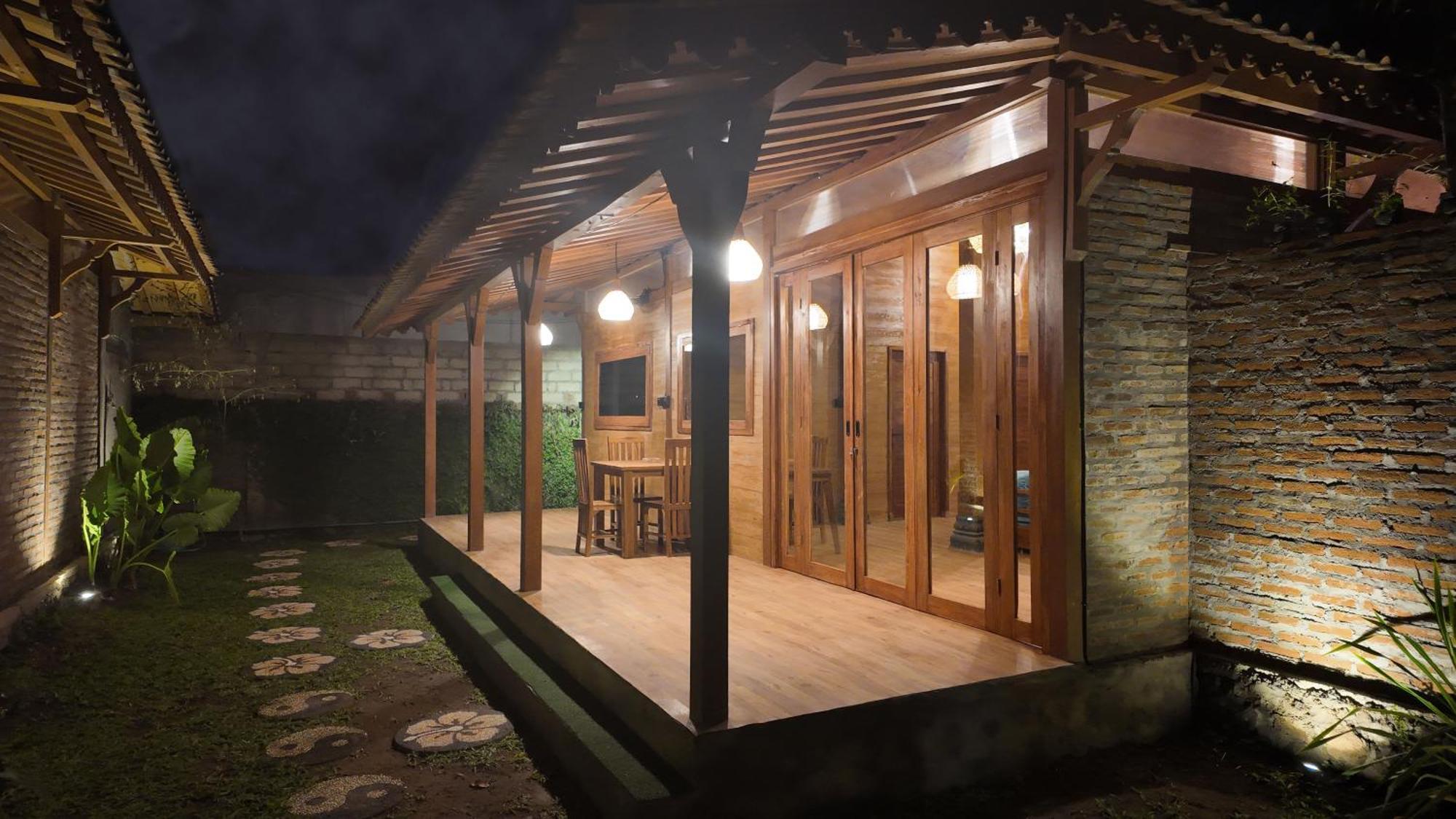 Private Joglo In Heart Of Sanur Villa Стая снимка
